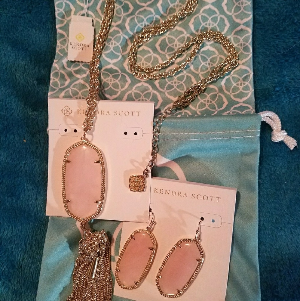 Rose Quartz Rayne & Elle's set in gold